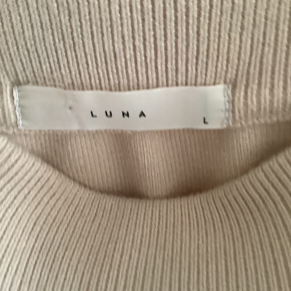 Sweater skirt.  Cream midi in large. Worn once. - Picture 5 of 6